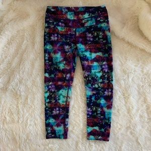 Athleta Floral Fade Sonar Capri leggings size S